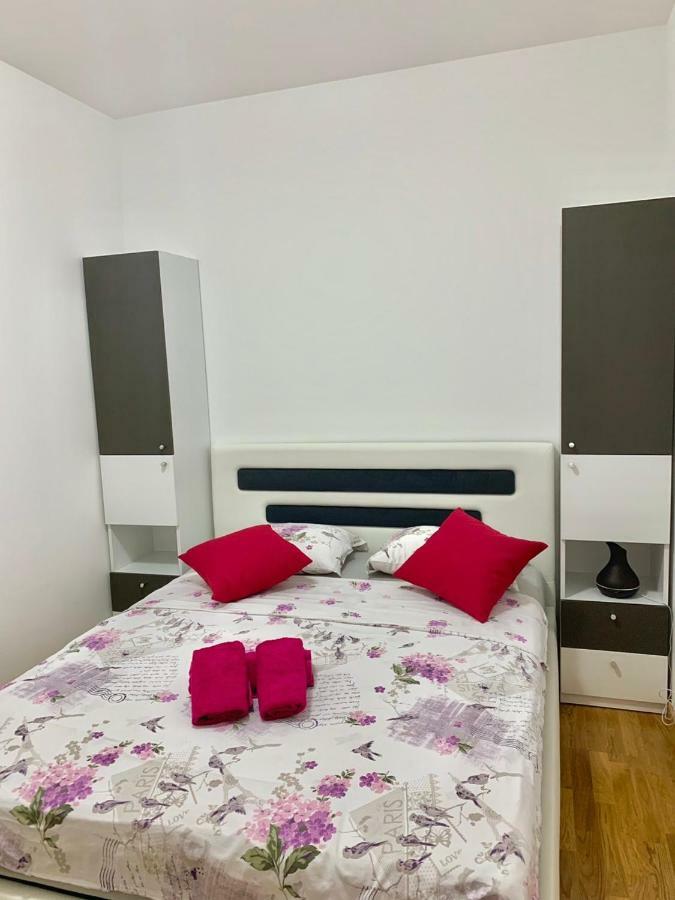 Absolute Apartman Kotor Luaran gambar
